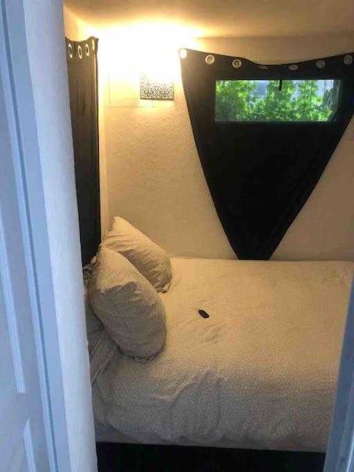 Logement Appartement Bourget Le Bourget Ngoại thất bức ảnh
